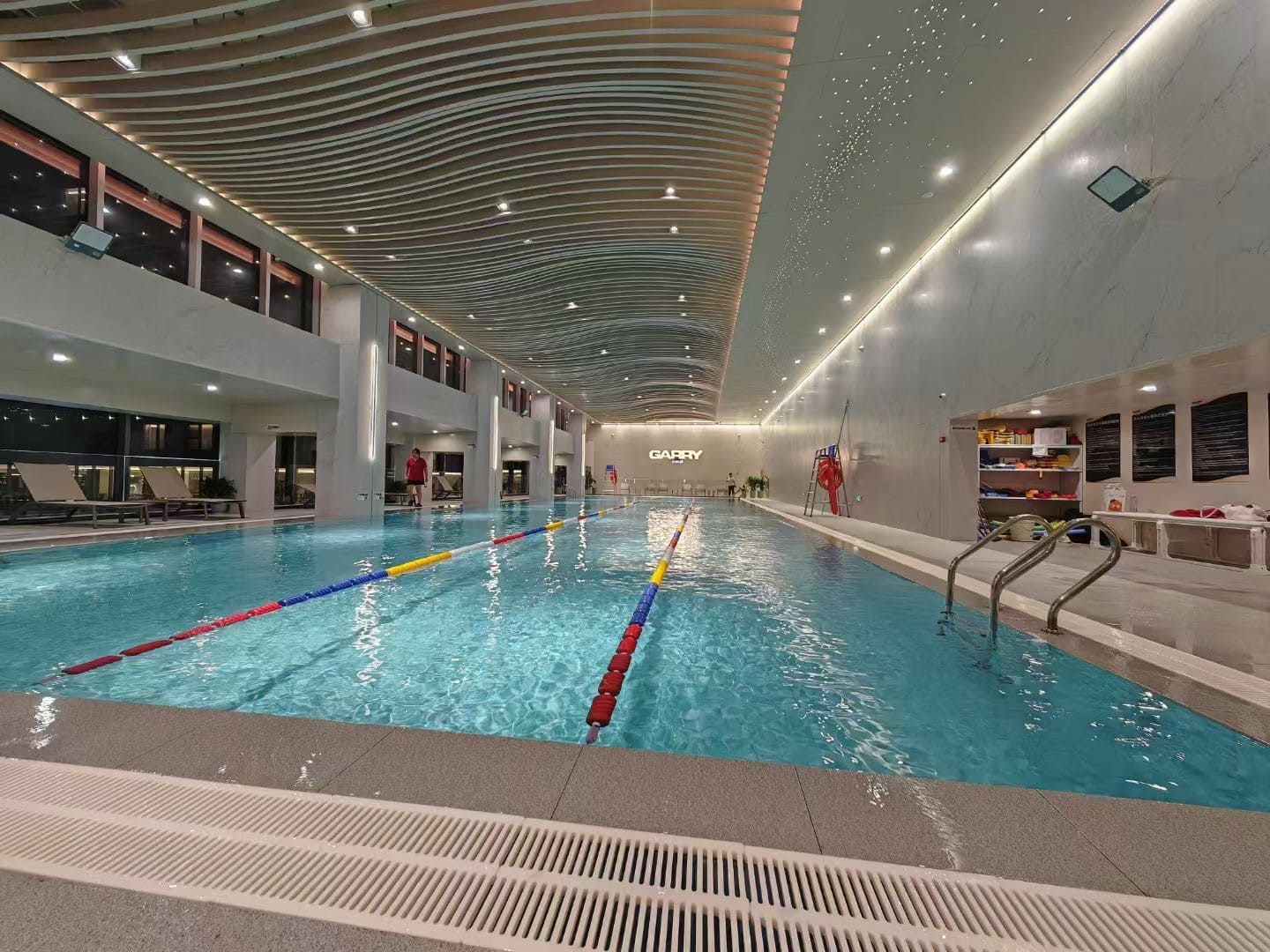 宜昌市加查熱果健身活動中心室內泳池